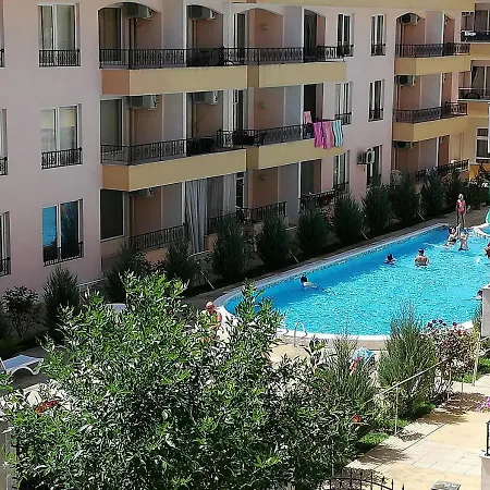 Charis Cozy Family At Sun Village Complex Close To The דירה