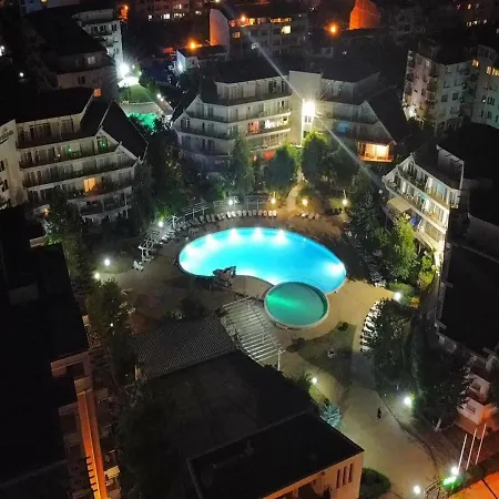 Charis Cozy Family At Sun Village Complex Close To The Apartman *
