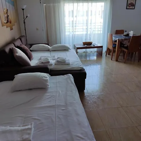 Charis Cozy Family At Sun Village Complex Close To The Apartman *