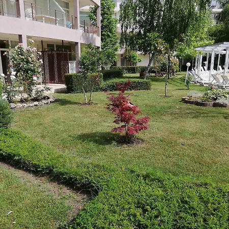 Charis Cozy Family At Sun Village Complex Close To The Lägenhet Slăntjev Brjag